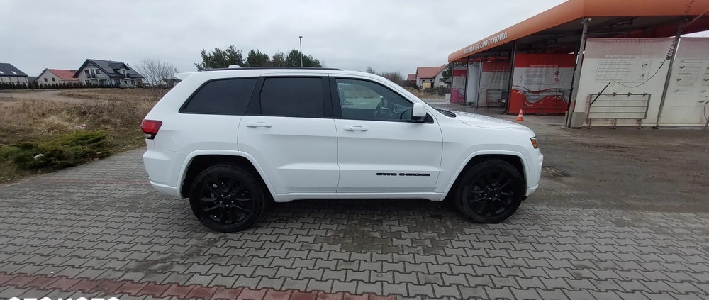 Jeep Grand Cherokee cena 110000 przebieg: 126500, rok produkcji 2019 z Sępopol małe 436